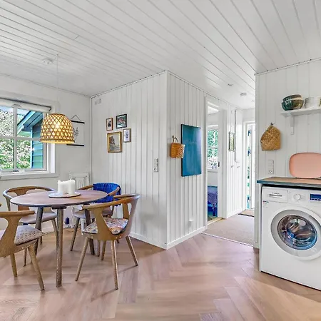 2 Bedroom Awesome In 別荘 カーテミンド